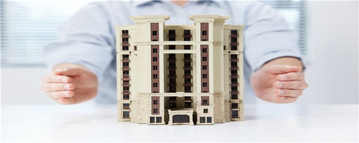 _506949707_房产房屋财产保险手部特写(企业商用).jpg